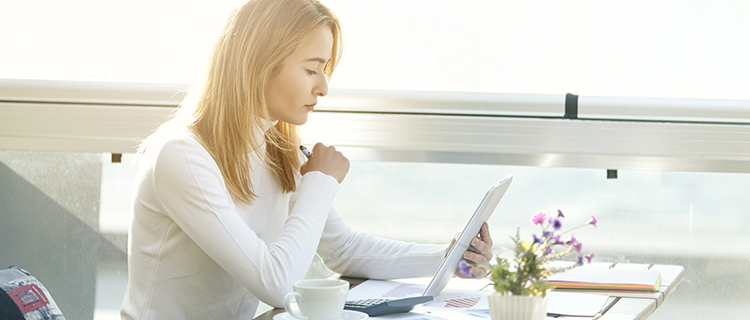 mujer y finanzas